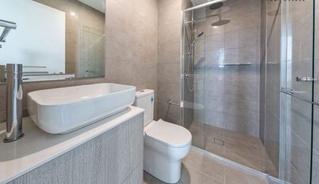 Stylish Two-Bedroom Apartment in the Heart of Northbourne Avenue - Photo 5