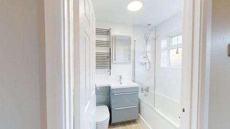 2 bedroom semi-detached bungalow to rent - Photo 5