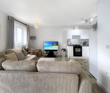 2 bedroom apartment to rent - Photo 3