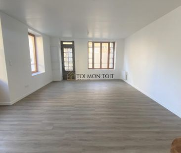 MAISON en triplex avec cour - Photo 1