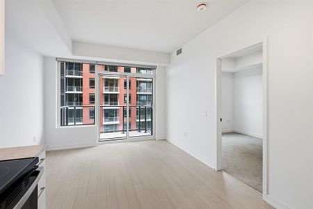For Lease - 4010 Eglinton Avenue Unit# 2212, Toronto, Ontario - Photo 4