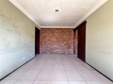 For Lease: Charming 2-Bedroom House in South Tamworth - $350/week - Photo 2