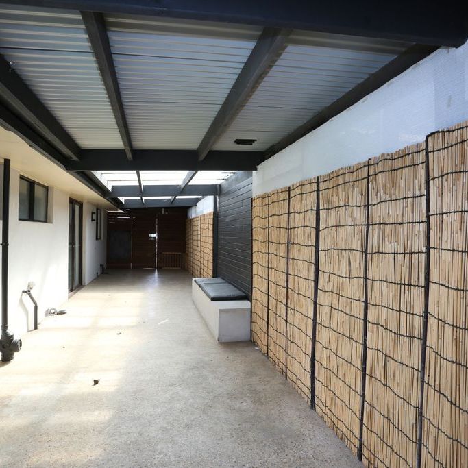 Beautifully positioned 3 bedroom home! - Photo 1