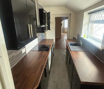 2 bedroom terraced house to rent - Photo 4