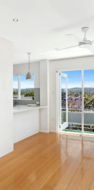 Renovated Apartment with Views - 5 Month Lease - Photo 1