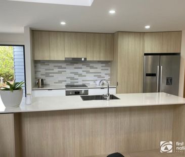 Furnished 4 bedroom townhouse close to Jetty Precinct - Photo 4