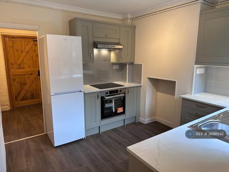 3 bedroom terraced house to rent - Photo 5