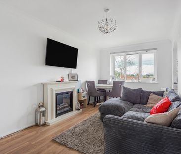 Scotts Avenue, Sunbury-on-Thames, Surrey, TW16 7ES - Photo 1