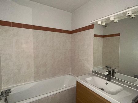 Location Appartement 2 pièces 45m² ALBI 81000 - Photo 5