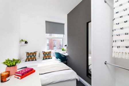 6 bedroom house to rent - Photo 2