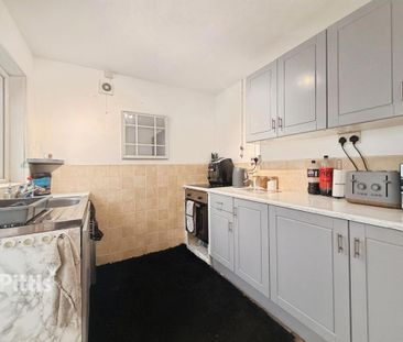 2 bedroom terraced house to rent - Photo 6