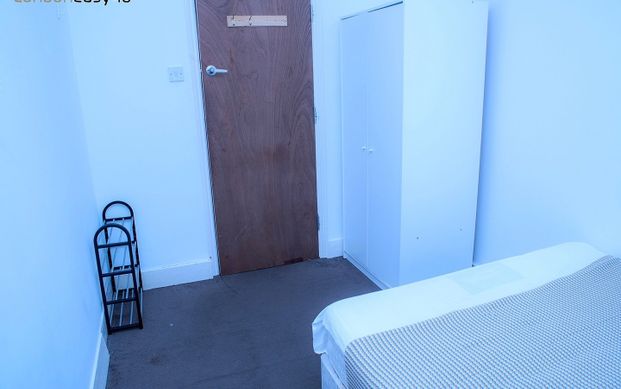 Room in a Shared Flat, Pretoria Road, N17 - Photo 1