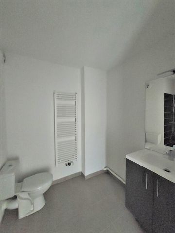 Location Appartement 2 pièces 43m² FROUZINS 31270 - Photo 2