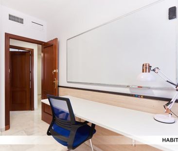 Carretera Su Eminencia, Sevilla, Andalusia 41006 - Photo 6