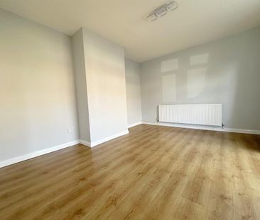 3 bedroom end of terrace house to rent - Photo 5