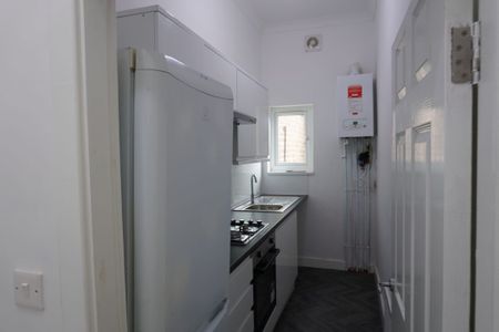 To Let : 2 Bedroom Flat Yarm Lane, Queen’s Park, Stockton-on-Tees, TS18 1EW - Photo 3