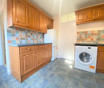 3 bedroom house - semi-detached - Photo 1