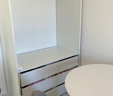 Room in a Shared House, Bradford Road, M40 - Photo 1