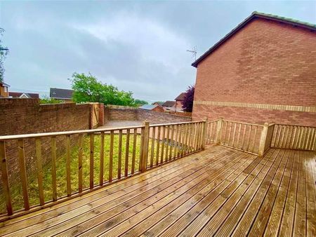 Robins Hill, Brackla, Bridgend County Borough, CF31 - Photo 4