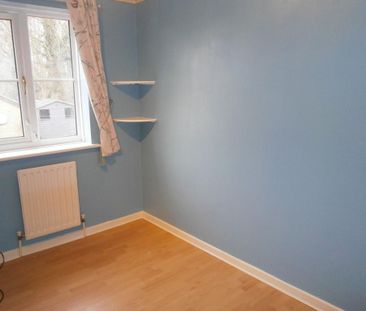 2 bedroom terraced house to rent - Photo 4