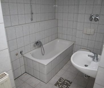 Helle 3-Raum-Wohnung mit EBK ! - Photo 4