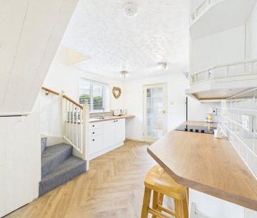1 bedroom semi-detached house to rent - Photo 5