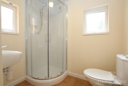 4 bedroom terraced house to rent - Photo 4