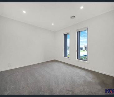 Modern Family Home in Wyndham Vale - Photo 5