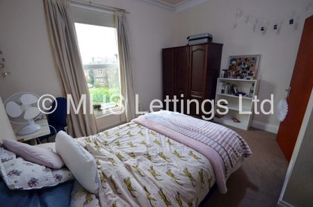 7 Bedroom Mid Terraced House for rent in St. Michaels Road - Photo 2
