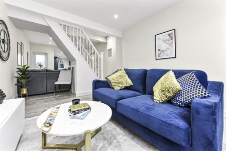 2 bedroom serviced apartment to rent - Photo 2