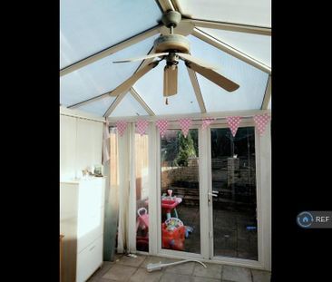 3 bedroom bungalow to rent - Photo 4