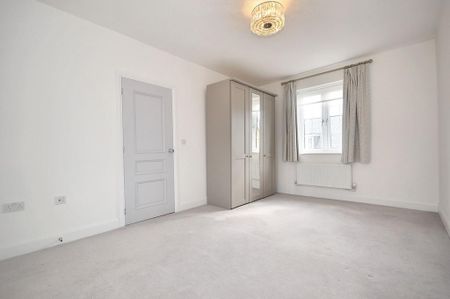 2 bedroom semi-detached house to rent - Photo 4