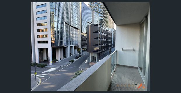 Stunning 3-Bedroom Apartment in Chippendale for Lease - Photo 1