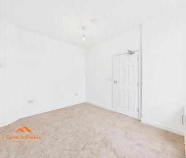 1 bedroom in a house share to rent - Photo 6