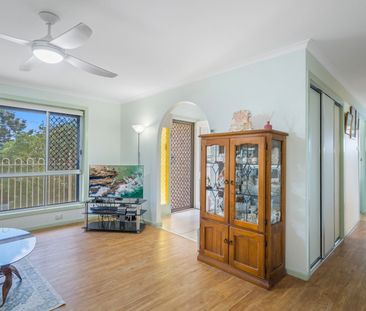 COMFORTABLE 3 BEDROOM HOME IN SOUGHT AFTER GOONELLABAH - Photo 2