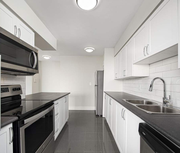 75 Thorncliffe Park Dr - Photo 1 | Rentumo