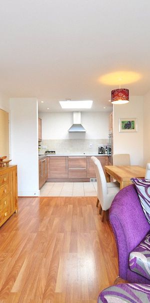 Pavilions, Windsor Pavilions, Windsor - Photo 1