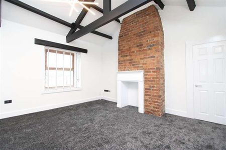 Bradford Road, Birkenshaw, Bradford, BD11 - Photo 2