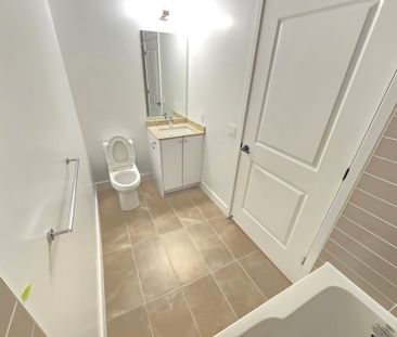 For Lease - 2333 Khalsa Gate Unit# 304, Oakville, Ontario - Photo 5