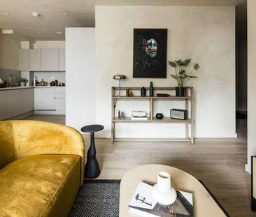 Marble House, Hayes And Harlington, UB3 - Photo 2