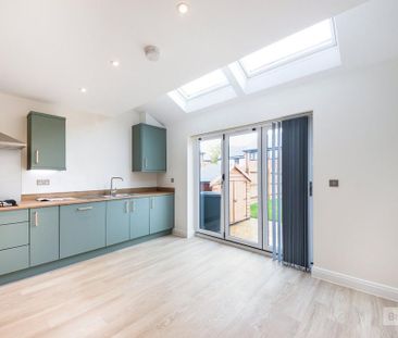 4 bedroom terraced house to rent - Photo 6