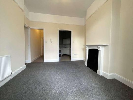 Castle Square, Caernarfon, LL55 - Photo 1