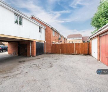 2 bedroom end of terrace house to rent - Photo 4