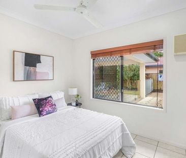HUGE FAMILY HOME WITH POOL IN POPULAR REDLYNCH POCKET! - Photo 6