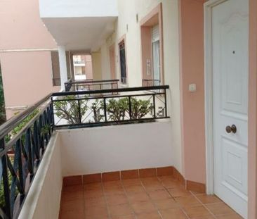 Alquiler de piso en Avenida del Prado - Photo 2