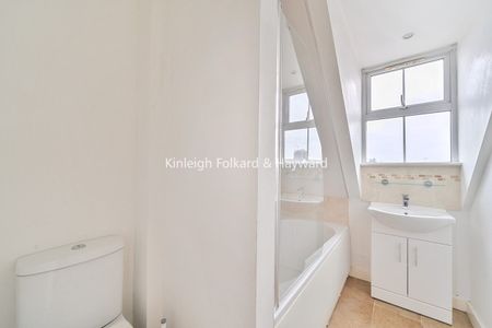 Market Place, London, N2 - Photo 3