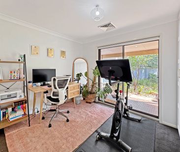 Stylish living in a prime location - Photo 5