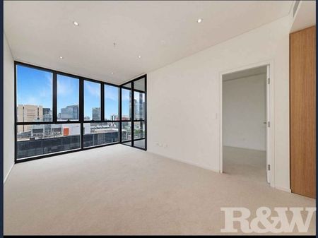 Modern apartment is located in the heart of Parramatta CBD - Photo 3