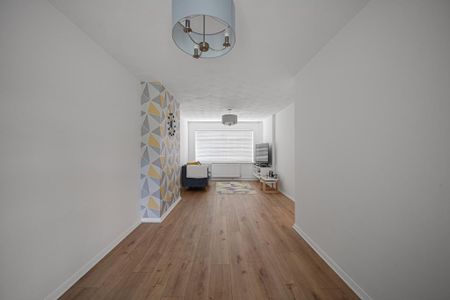 3 bedroom terraced house to rent - Photo 3