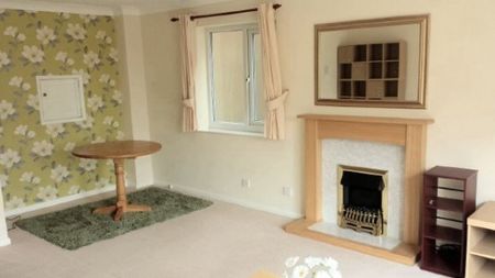 2 Bed - 2 Bedroom House - Photo 2